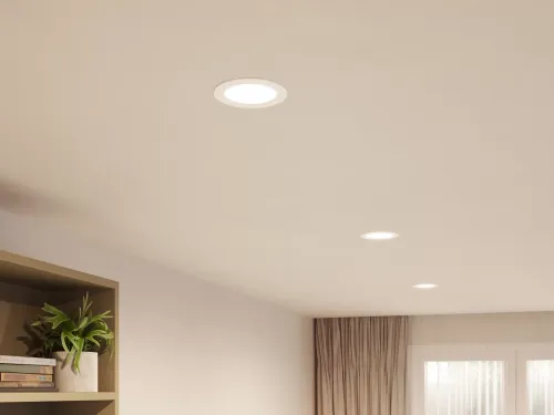 Không gian ánh sáng trắng và màu Hue Slim Downlight L