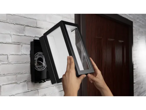 Không gian ánh sáng trắng và màu Hue Impress Wall Light